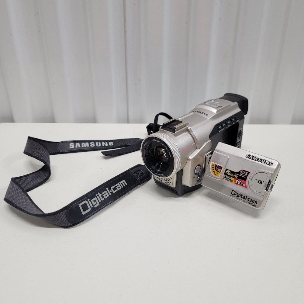 Samsung SCD80 MiniDV Digital Camcorder  NTSC *Untested!* No Battery or Charger!